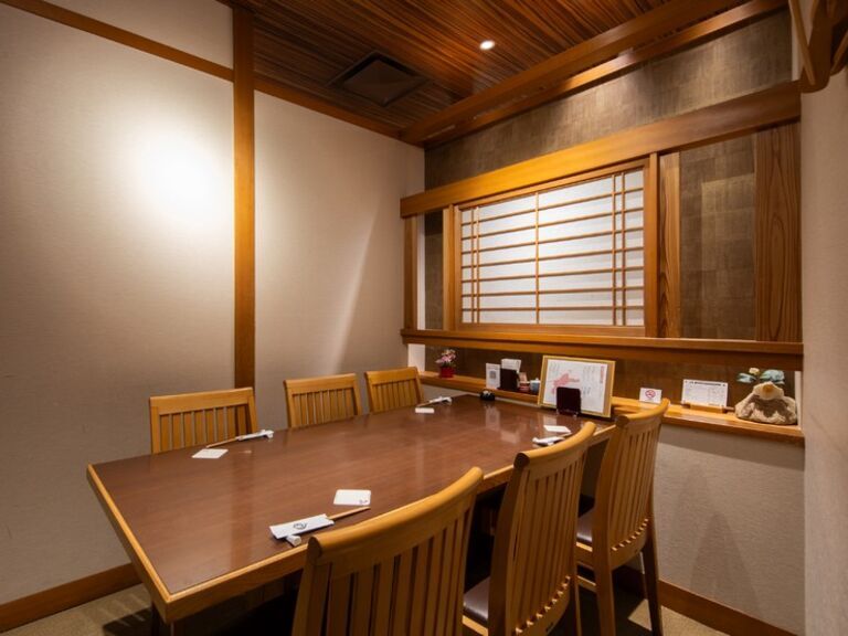 Kadoya Okaido Branch_Inside view