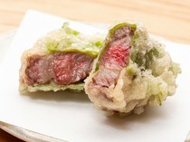 Tempura Suehiro_Wagyu Loin Tempura - Taste with three kinds of carefully selected salt or special tempura sauce.