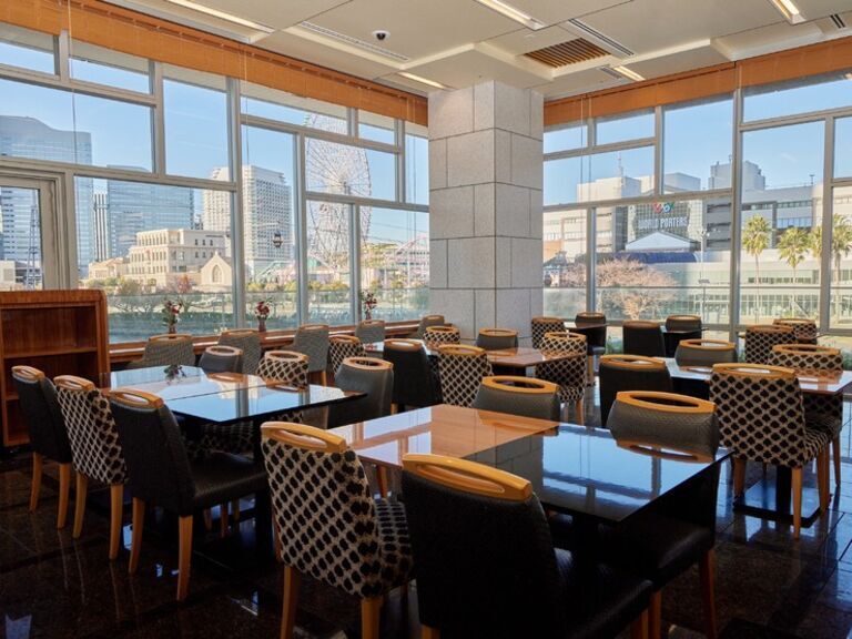 Restaurant La Veranda APA Hotel & Resort Yokohama Bay Tower_Inside view