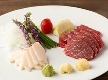 Nishijin Hatsuki Kuten Hakata Branch _Special Horse Sashimi direct from Kumamoto (marbled meat and tategami) - The delicious taste of horse meat that only freshness can bring.