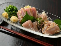 Satsumaya Tonton Harajuku_3 kinds of Black Satsuma Chicken Sashimi - Enjoy the freshest and most flavorful top-quality chicken.